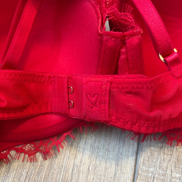 PINK Victoria Secret Red Lace Bra - Picture 6 of 7